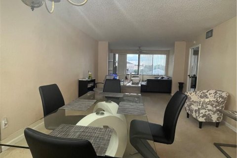 Copropriété à vendre à Fort Lauderdale, Floride: 2 chambres, 113.99 m2 № 1162963 - photo 17