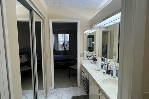 Condo in Fort Lauderdale, Florida, 2 bedrooms  № 1162963 - photo 3