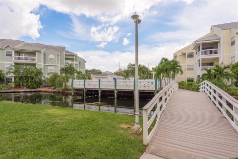 Condo in Saint Petersburg, Florida, 1 bedroom  № 1357463 - photo 27