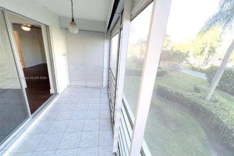 Condominio en venta en Lauderhill, Florida, 2 dormitorios, 83.98 m2 № 1268696 - foto 11