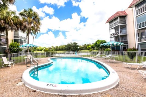 Condominio en venta en Lauderhill, Florida, 2 dormitorios, 83.98 m2 № 1268696 - foto 18