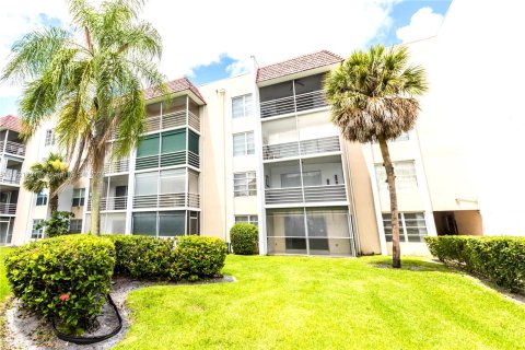 Condominio en venta en Lauderhill, Florida, 2 dormitorios, 83.98 m2 № 1268696 - foto 13