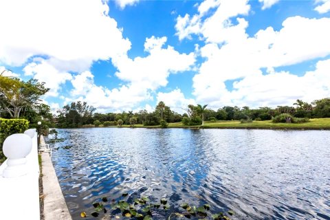 Condominio en venta en Lauderhill, Florida, 2 dormitorios, 83.98 m2 № 1268696 - foto 15