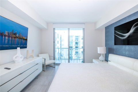 Condo in Miami, Florida, 1 bedroom  № 1282899 - photo 21