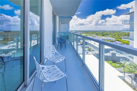 Condo in Miami, Florida, 1 bedroom  № 1282899 - photo 25