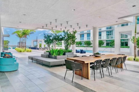 Condo in Miami, Florida, 1 bedroom  № 1282899 - photo 12