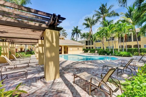 Condominio en venta en Palm Beach Gardens, Florida, 3 dormitorios, 274.34 m2 № 1003752 - foto 16