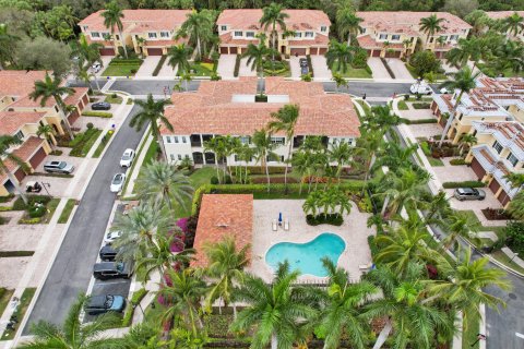 Condominio en venta en Palm Beach Gardens, Florida, 3 dormitorios, 274.34 m2 № 1003752 - foto 15