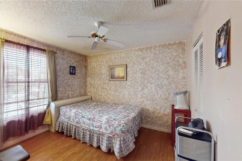 Adosado en venta en Pembroke Pines, Florida, 3 dormitorios, 145.67 m2 № 1132084 - foto 13