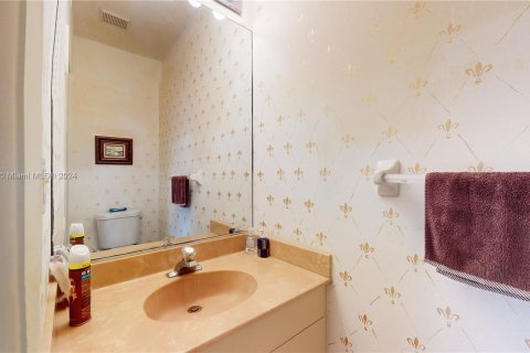 Adosado en venta en Pembroke Pines, Florida, 3 dormitorios, 145.67 m2 № 1132084 - foto 9