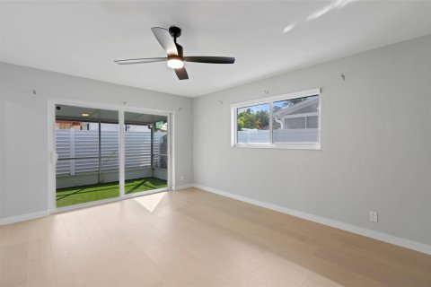 House in Fort Lauderdale, Florida 3 bedrooms, 123.93 sq.m. № 1079533 - photo 17