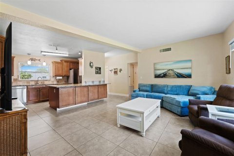 Casa en venta en Clearwater, Florida, 3 dormitorios, 106.28 m2 № 1341438 - foto 10