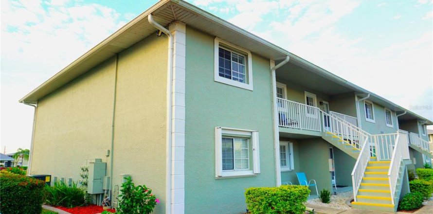 Condo in Punta Gorda, Florida, 2 bedrooms  № 1341439