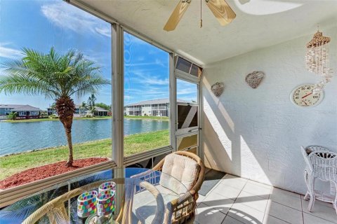 Condo in Punta Gorda, Florida, 2 bedrooms  № 1341439 - photo 28