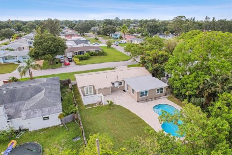 Villa ou maison à vendre à Saint Petersburg, Floride: 3 chambres, 162.11 m2 № 1341437 - photo 11