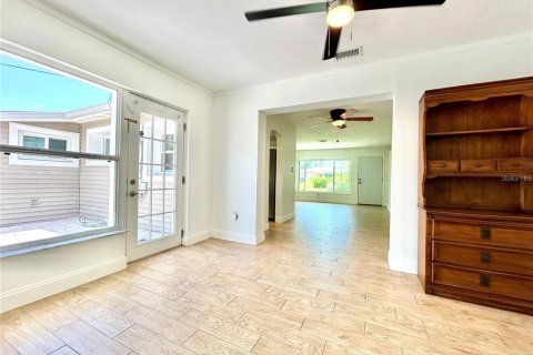 Casa en venta en Saint Petersburg, Florida, 3 dormitorios, 162.11 m2 № 1341437 - foto 22