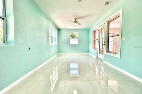 Casa en venta en Saint Petersburg, Florida, 3 dormitorios, 162.11 m2 № 1341437 - foto 29