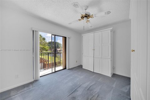 Townhouse in Davie, Florida 3 bedrooms, 153.66 sq.m. № 1291913 - photo 30