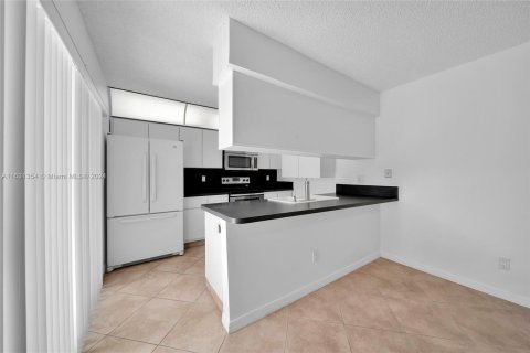 Touwnhouse à vendre à Davie, Floride: 3 chambres, 153.66 m2 № 1291913 - photo 12