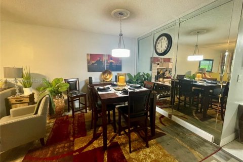 Condo in Sunrise, Florida, 1 bedroom  № 1268761 - photo 8