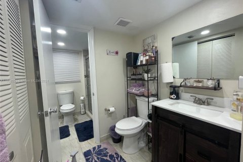 Condo in Sunrise, Florida, 1 bedroom  № 1268761 - photo 24