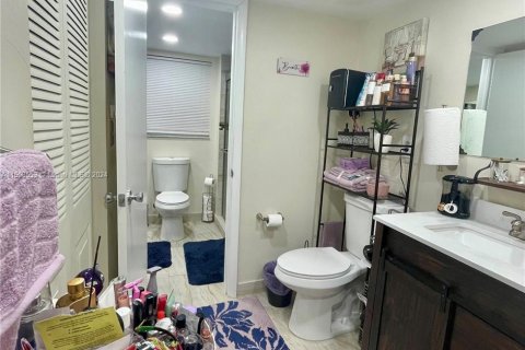 Condo in Sunrise, Florida, 1 bedroom  № 1268761 - photo 23