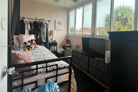 Condo in Sunrise, Florida, 1 bedroom  № 1268761 - photo 28