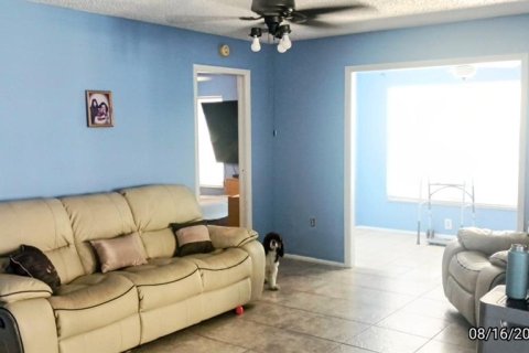 Condo in Port Richey, Florida, 2 bedrooms  № 1333976 - photo 7