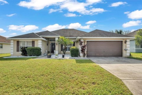 House in Lakeland, Florida 4 bedrooms, 215.63 sq.m. № 1343961 - photo 1