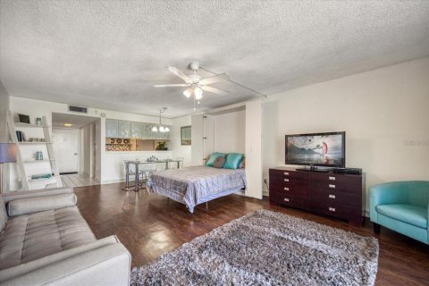 Condo in South Pasadena, Florida, 1 bedroom  № 1343925 - photo 6