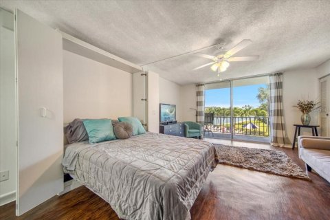 Condo in South Pasadena, Florida, 1 bedroom  № 1343925 - photo 8