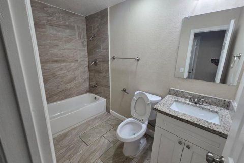 Casa en venta en Orlando, Florida, 5 dormitorios, 111.48 m2 № 1383702 - foto 7