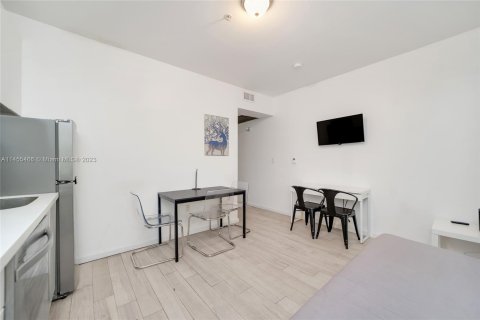 Condo in Miami Beach, Florida, 1 bedroom  № 732224 - photo 5