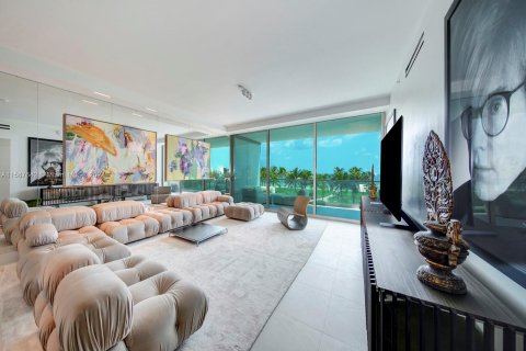 Condominio en venta en Bal Harbour, Florida, 1 dormitorio, 140.56 m2 № 1176468 - foto 2