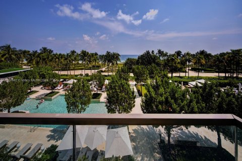 Condominio en venta en Bal Harbour, Florida, 1 dormitorio, 140.56 m2 № 1176468 - foto 16