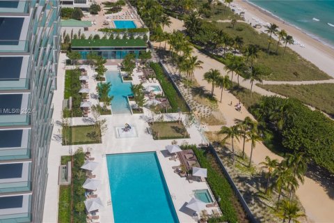 Condominio en venta en Bal Harbour, Florida, 1 dormitorio, 140.56 m2 № 1176468 - foto 27