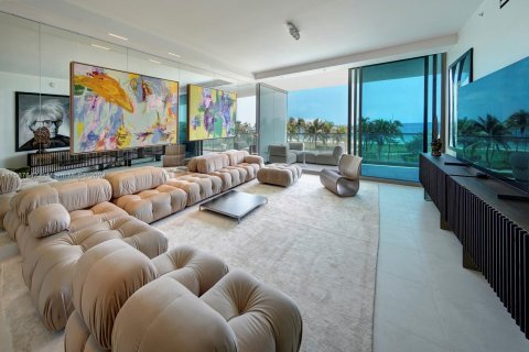 Condominio en venta en Bal Harbour, Florida, 1 dormitorio, 140.56 m2 № 1176468 - foto 3