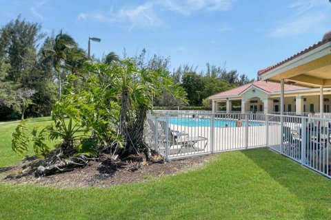 Townhouse in Deerfield Beach, Florida 3 bedrooms, 128.76 sq.m. № 1221321 - photo 4