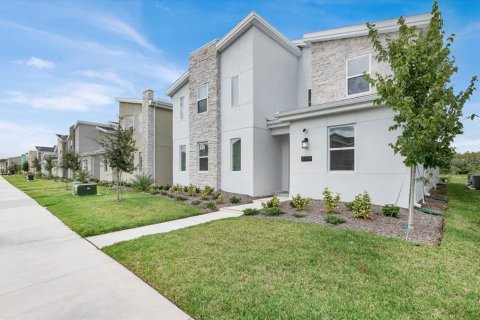 Villa ou maison à vendre à Kissimmee, Floride: 8 chambres, 398.46 m2 № 1253180 - photo 2