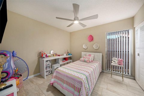 Casa en venta en Tampa, Florida, 2 dormitorios, 82.78 m2 № 1336337 - foto 15