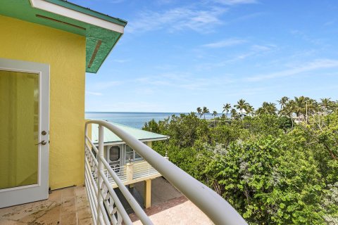 Casa en venta en Islamorada, Village of Islands, Florida, 7 dormitorios, 431.35 m2 № 777315 - foto 15