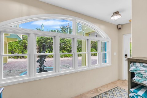 Casa en venta en Islamorada, Village of Islands, Florida, 7 dormitorios, 431.35 m2 № 777315 - foto 14