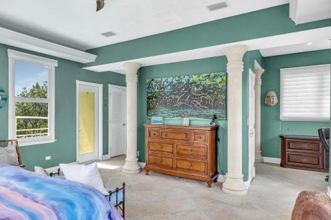 Casa en venta en Islamorada, Village of Islands, Florida, 7 dormitorios, 431.35 m2 № 777315 - foto 18
