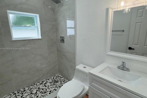 Casa en venta en Miami, Florida, 4 dormitorios, 149.2 m2 № 1398500 - foto 19