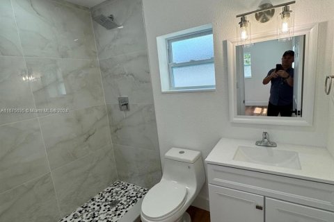 Casa en venta en Miami, Florida, 4 dormitorios, 149.2 m2 № 1398500 - foto 6