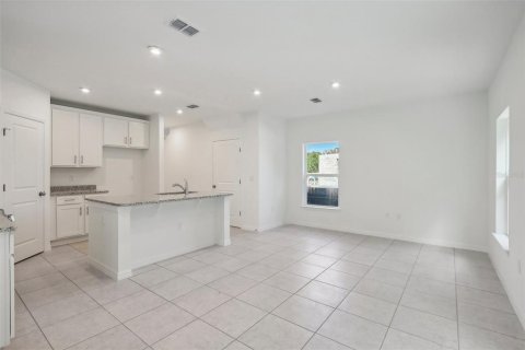 Adosado en venta en Davenport, Florida, 3 dormitorios, 134.8 m2 № 1298373 - foto 4