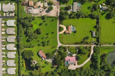 Land in West Palm Beach, Florida № 1332030 - photo 2