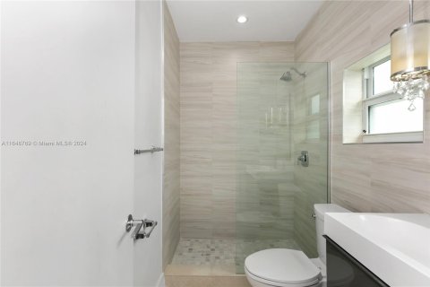 Casa en venta en Miami Beach, Florida, 2 dormitorios, 139.35 m2 № 1332028 - foto 21