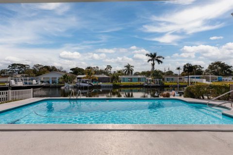 Villa ou maison à vendre à Saint Petersburg, Floride: 3 chambres, 124.86 m2 № 939457 - photo 25