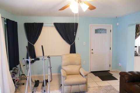Casa en venta en Okeechobee, Florida, 3 dormitorios, 214.7 m2 № 938893 - foto 10